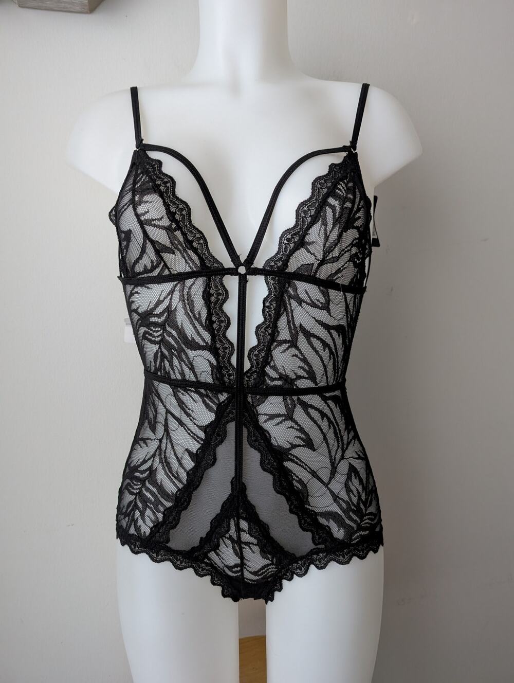 nwt mapale stretch lace bodysuit